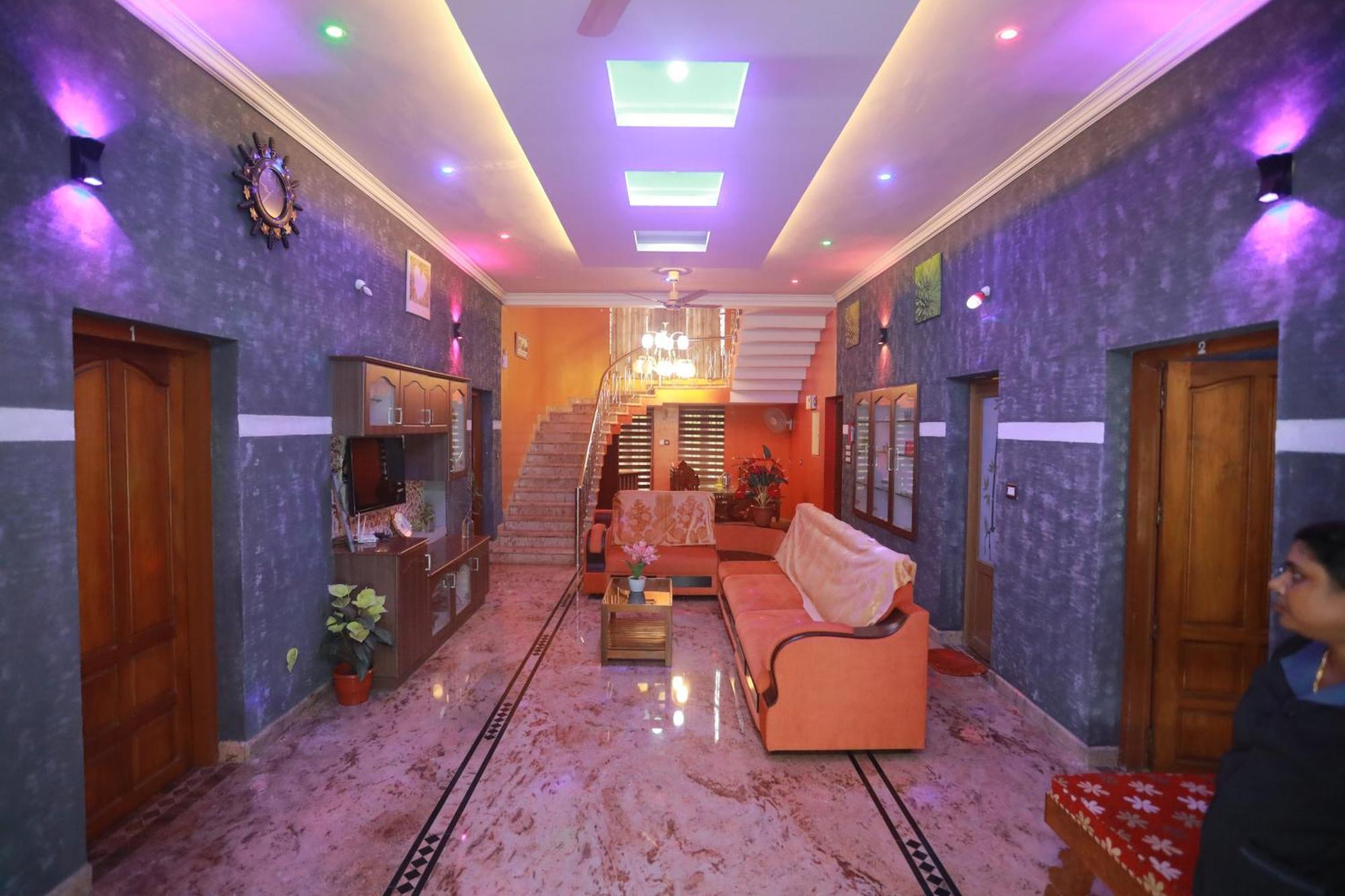 Gilead Holliday Hotel Tāmarakulam Exterior photo