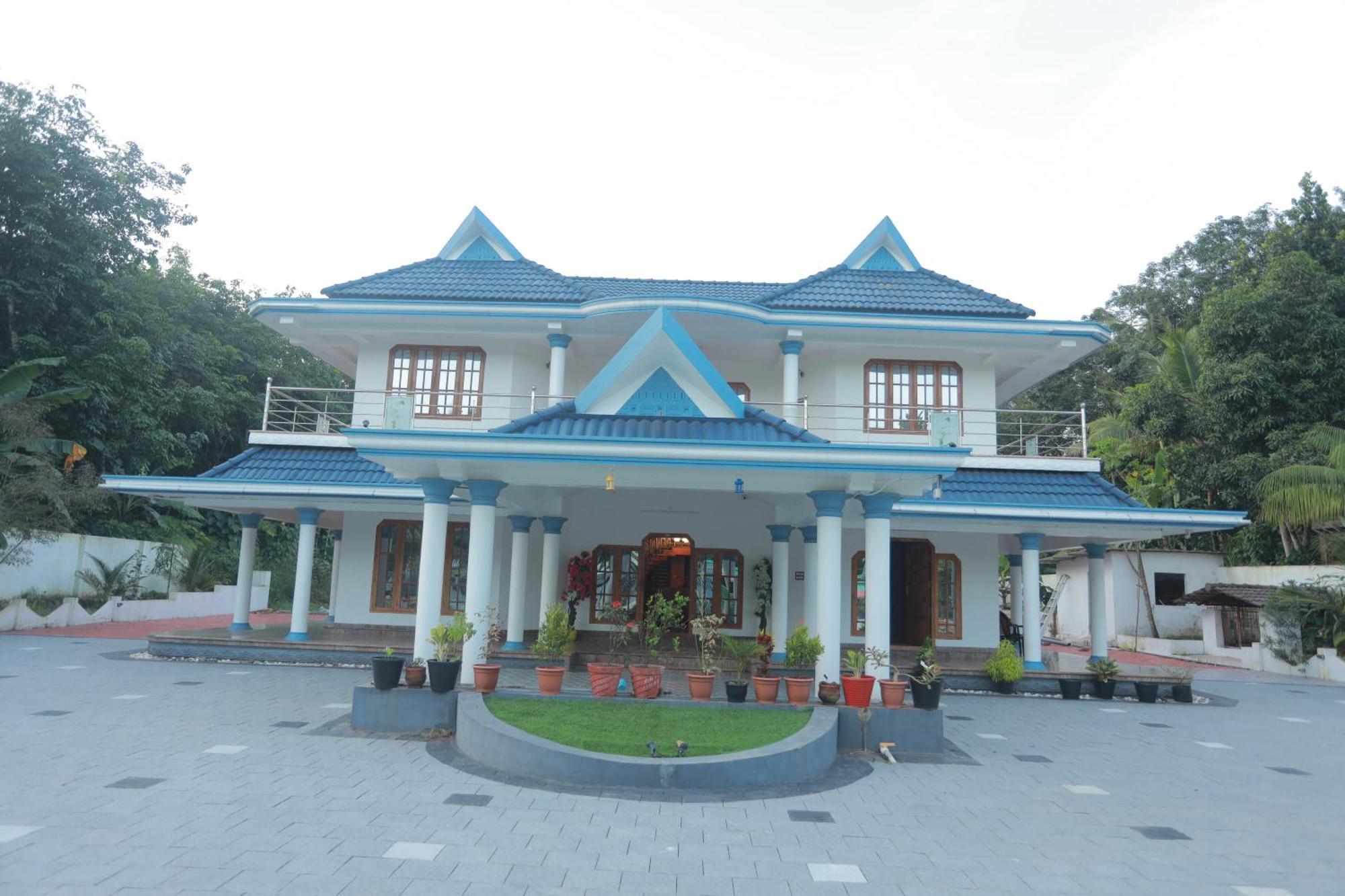 Gilead Holliday Hotel Tāmarakulam Exterior photo